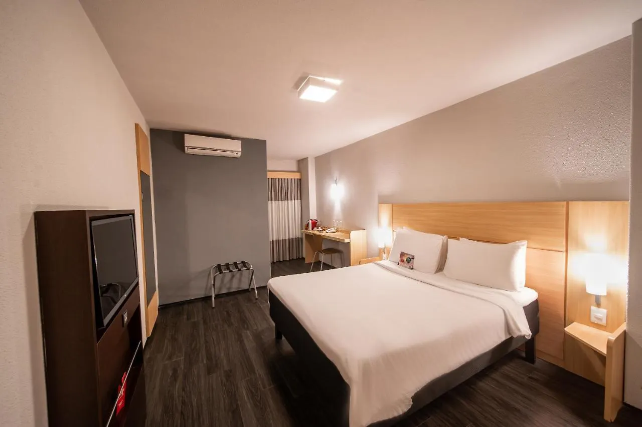 *** Hotel Ibis Fortaleza Praia De Iracema Brazil